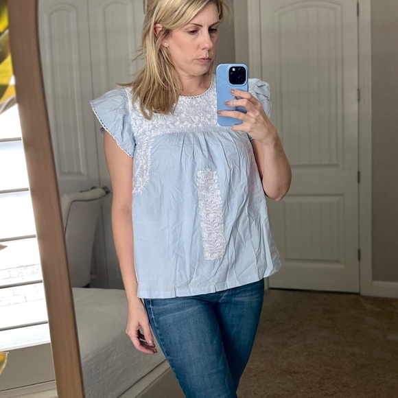 J.Marie Other - J.Marie Blue & White Embroidered Top